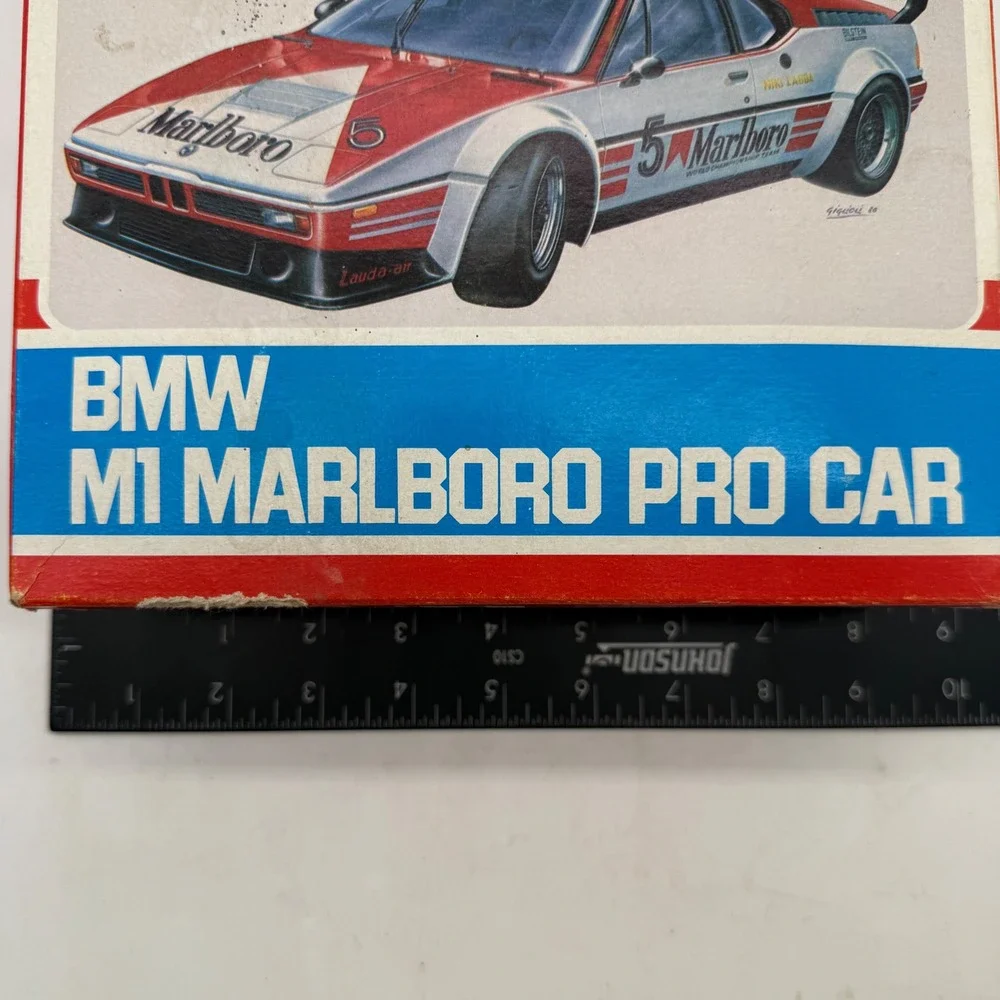 ERTL ESCI BMW M1 Marlboro Pro Car 1/24 Scale Model Kit 3011 Niki Lauda Italy